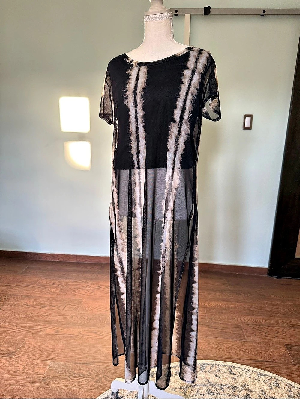 Maxi Top with Sheer Bottom Black & White Size Medium Like New